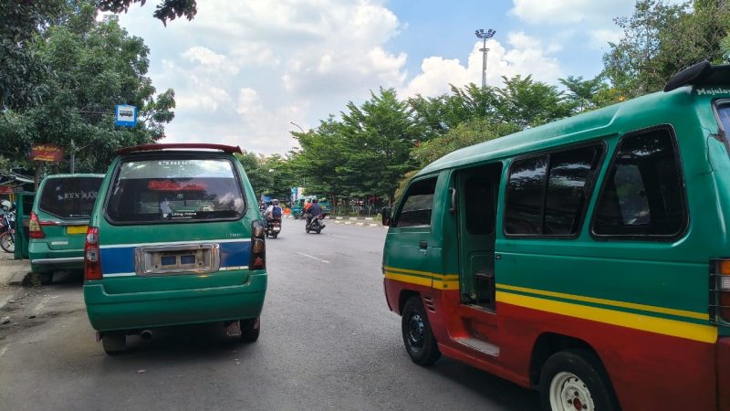 Angkutan kota (angkot) di Kota Bandung dipastikan akan diliburkan selama dua hari, yakni pada akhir tahun 2025 dan awal tahun baru 2026. Foto: Dok. Istimewa.
