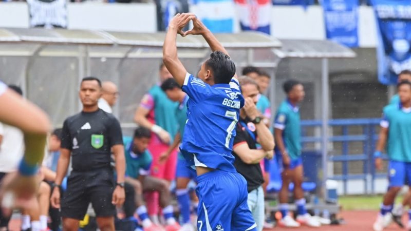 Beckham Putra membawa Persib juara Paruh Musim Liga Super Indonesia 25/26 dengan mencetak gol tunggal ke gawang Persija Jakarta di Stadion Gelora Bandung Lautan Api (GBLA) Kota Bandung (11/1/2026). Foto: Bandung Footbal.