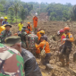Foto : Operasi pencarian yang dilakukan Tim SAR gabungan dalam menemukan korban hilang di Desa Cibenda, Kecamatan Cipongkor, Kabupaten Bandung Barat, Jawa Barat, pada Selasa (26/3) (BPBD Kabupaten Bandung Barat)