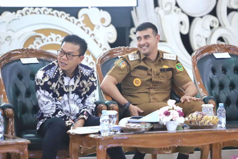 Bupati Bandung Dadang Supriatna meminta seluruh Kepala Organisasi Perangkat Daerah (OPD) dan ASN Pemkab Bandung untuk memfokuskan program kerja tahun 2026 pada visi misi daerah serta 57 rencana aksi yang telah ditetapkan. Foto: Diskominfo Kab. Bandung