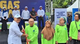 Pemerintah Kota Bandung mulai menerapkan strategi pengelolaan sampah berbasis lingkungan melalui program Petugas Pemilah dan Pengolah Sampah atau Gaslah. Program Gaslah resmi diluncurkan di Alun-alun Ujungberung pada Senin, 26 Januari 2026. Peluncuran ini menandai dimulainya penempatan petugas Gaslah di seluruh wilayah Kota Bandung. Foto: inilahkoran.id