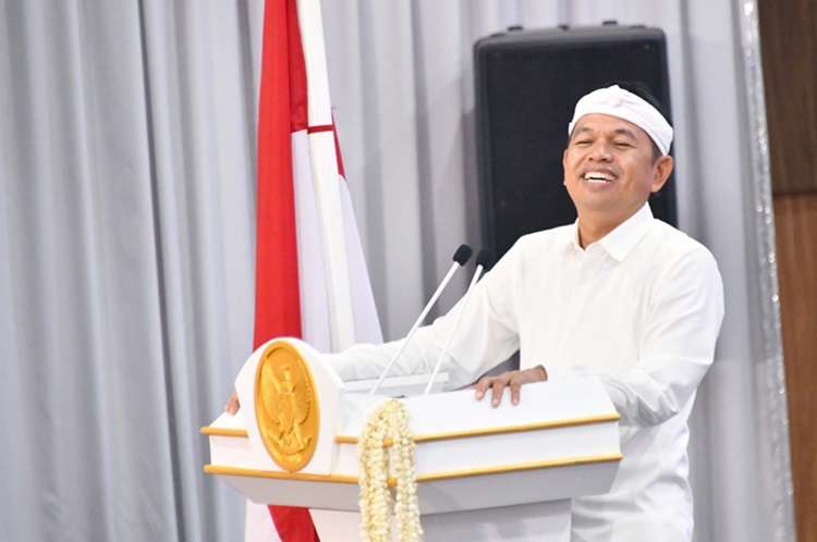 Gubernur Jawa Barat Dedi Mulyadi mengusulkan pengalihan pengelolaan sejumlah ruas jalan nasional kepada pemerintah daerah untuk mempercepat perbaikan dan meningkatkan keselamatan pengguna jalan. Foto: jabarprov.go.id
