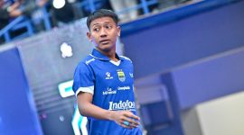 OPTIMISME TINGGI: Gelandang Persib Bandung, Beckham Putra Nugraha menjelang laga krusial leg kedua babak 16 besar AFC Champions League 2 melawan Ratchaburi FC pada 18 Februari mendatang, Beckham menegaskan kesiapan mental tim untuk membalikkan keadaan di hadapan pendukung sendiri di Stadion GBLA. Foto: ligaindonesiabaru.com