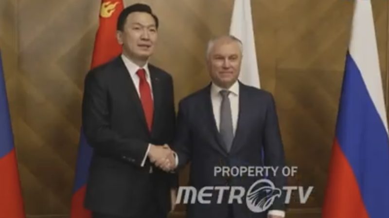 Ketua Duma Negara Rusia Viacheslav Volodin saat melakukan pertemuan bilateral dengan Ketua Parlemen Mongolia Nyam-Osorin Uchral di Moskow untuk membahas penguatan sistematisasi kerja sama antar-lembaga negara. Foto: Metro TV