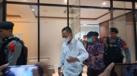 Bupati Cilacap terjaring OTT KPK dan 6 pejabat ikut dibawa ke Jakarta usai diperiksa di Polresta Banyumas. (Dok Istimewa)