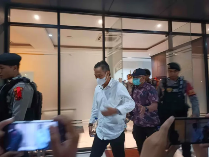 Bupati Cilacap terjaring OTT KPK dan 6 pejabat ikut dibawa ke Jakarta usai diperiksa di Polresta Banyumas. (Dok Istimewa)