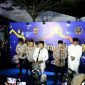 Gubernur Jawa Barat Dedi Mulyadi bersama Kapolri Jenderal Listyo Sigit Prabowo menghadiri acara buka puasa bersama dan silaturahmi dengan elemen masyarakat di halaman Mapolda Jawa Barat, Bandung, Rabu (4/3/2026). Kegiatan tersebut juga membahas kesiapan pengamanan arus mudik Lebaran serta penyerahan simbolis kunci rumah program Rutilahu. Foto: Humas Jabar