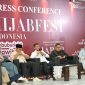 Wakil Gubernur Jawa Barat Erwan Setiawan memberikan keterangan kepada media saat konferensi pers kegiatan Hijabfest x Jabar Halal Fair 2026 di Sabuga ITB, Bandung, Sabtu (7/3/2026). Ia menegaskan Jawa Barat berpotensi menjadi pionir pengembangan ekonomi syariah dan industri halal di tingkat nasional maupun global. Foto: Humas Jabar