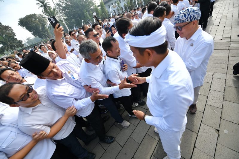 Indeks Pembangunan Manusia (IPM) Jawa Barat pada 2025 meningkat menjadi 75,9 poin. Angka ini naik dari capaian 2024 sebesar 74,92 poin sekaligus melampaui target 74,39 poin. (Humas Jabar)