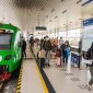 Penumpang kereta api di Stasiun (Foto : KAI)