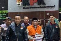Mantan Menteri Agama Yaqut Cholil Qoumas memakai rompi tahanan Komisi Pemberantasan Korupsi (KPK), Dok Istimewa


