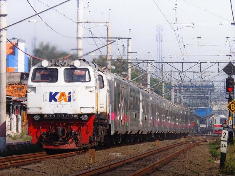 Ilustrasi Kereta Api Argo Bromo Anggrek (Wikipedia)