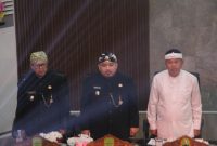 Bupati Subang Reynaldy Putra Andita bersama Wakil Bupati Agus Masykur Rosyadi menghadiri Rapat Paripurna Istimewa DPRD dalam rangka Hari Jadi ke-78 Kabupaten Subang, Senin (6/4/2026). Momentum tersebut menegaskan percepatan pembangunan di berbagai sektor di Kabupaten Subang. Foto: Humas Jabar