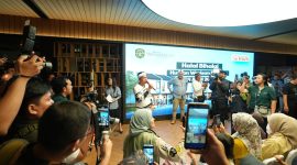 Dedi Mulyadi–Maruarar Sirait Resmikan Bedah Rumah 40 Ribu Unit di Jawa Barat (Foto Humas Jabar)