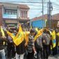 PMII Kabupaten Majalengka menggelar aksi unjuk rasa di kantor PT. Sindangkasih Multi Usaha (SMU) sebuah BUMD milik Pemda Majalengka, di Jalan KH. Abdul Halim, Pasar Balong, Kelurahan Majalengka Kulon, Kecamatan Majalengka, Kabupaten Majalengka, Kamis (16/4/2026)