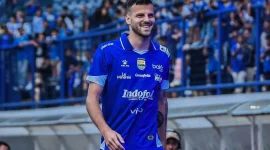 Frans Putros dan Patricio Matricardi jadi pilar penting lini belakang Persib Bandung yang absen saat laga krusial kontra Semen Padang. (Persib)