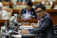 Ketua Komisi III DPR Habiburokhman memimpin rapat dengar pendapat umum (RDPU) dengan Kajati Sumut, Kajari Kabupaten Karo, JPU, dan Amsal Christiy Sitepu di Kompleks Parlemen, Senayan, Jakarta, Kamis (2/4/2026). Rapat tersebut mendengarkan keterangan Kajari Kabupaten Karo, Jaksa Penuntut Umum (JPU), dan Amsal Christiy Sitepu terkait polemik atas kasus dugaan penggelembungan dana pembuatan video profil desa di Kabupaten Karo. ANTARA FOTO/Asprilla Dwi Adha/wsj.(ASPRILLA DWI ADHA)