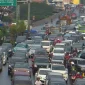 Sejumlah kendaraan terjebak kemacetan saat akan keluar Kota Bandung menuju Gerbang Tol Pasteur, Kota Bandung, Sabtu (16/7/2016) sore. (Zelphi/Tribun)