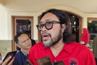 Ketua DPD PDI Perjuangan Jawa Barat Ono Surono. Anggota DPRD Jabar. 

