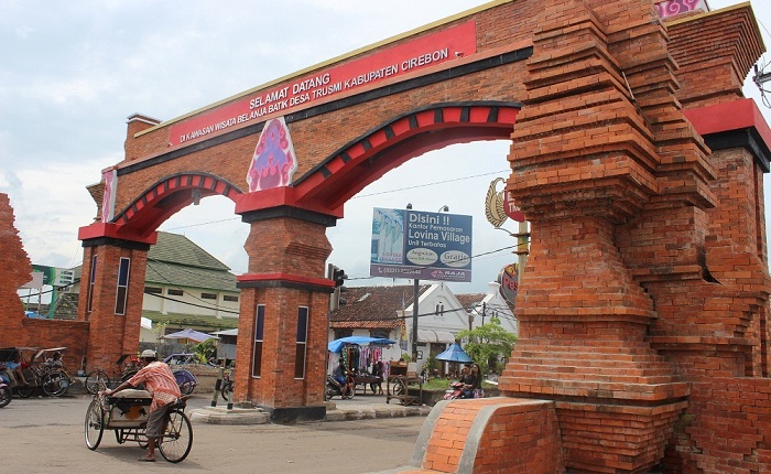 Kawasan Batik Trusmi Cirebon