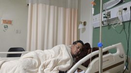 Plh Wali Kota Tasikmalaya, Jawa Barat, Diky Candra, dirawat di rumah sakit usai kelelahan saat bertugas saat pelepasan jemaah haji terakhir Kota Tasikmalaya pada Rabu (13/5/2026)
