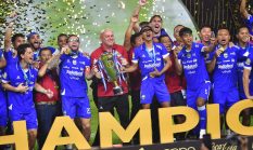 Persib Juara Hattrick, Wagub Jabar Minta Bobotoh Tak Lakukan Sweeping Saat Konvoi