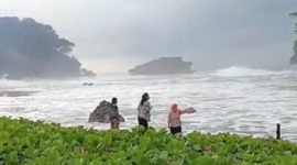 Lokasi kejadian wisatawan asal Garut yang terseret ombak ganas di Pantai Madasari, Kecamatan Cimerak, Kabupaten Pangandaran, Jawa Barat, Jumat (15/5/2026). Foto: Istimewa