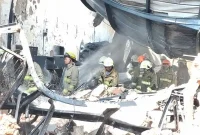 Sebuah pabrik bahan sol sepatu di kawasan Cibolerang, Kecamatan Bandung Kulon, Kota Bandung, terbakar pada Rabu (27/5/2026) sekitar pukul 12.12 WIB. Petugas Dinas Pemadam Kebakaran dan Penyelamatan Kota Bandung langsung mengerahkan 11 unit kendaraan untuk mengendalikan api. (Tribun Jabar/Muhamad Nandri Prilatama)