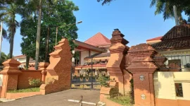 Gapura kantor DPRD Kabupaten Cirebon

