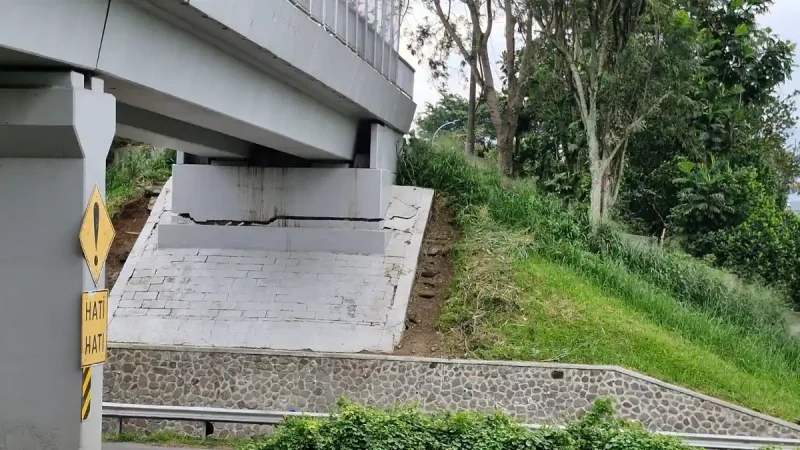 Jembatan Rancaoray (Tribun Jabar/ Muhamad Nandri Prilatama)
