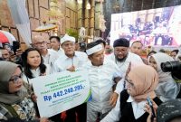 Gubernur Jawa Barat Dedi Mulyadi menghadiri kegiatan Apresiasi Penerima Manfaat BPJS Ketenagakerjaan di Bale Gede Pakuan, Kota Bandung, Kamis (18/6/2026). (Foto: Humas Jabar)