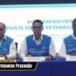 Direktur Utama PT PLN (Persero), Darmawan Prasodjo, menyampaikan keterangan dalam konferensi pers usai memantau kondisi sistem kelistrikan Pulau Jawa dari Unit Pusat Pengatur Beban di Cineré, Jawa Barat.(Foto: PLN)