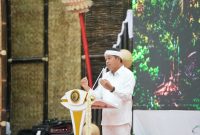 Gubernur Jawa Barat Dedi Mulyadi menghadiri penandatanganan kerja sama antara Dinas Pendidikan Jawa Barat dan 1.015 sekolah swasta di Kota Bandung. (Foto: Humas Jabar)