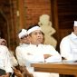 Gubernur Jawa Barat Dedi Mulyadi bersama jajaran pemerintah daerah mengikuti siaran langsung peresmian pembangunan jalan daerah oleh Presiden Prabowo Subianto di Lembur Pakuan, Kabupaten Subang, Selasa (23/6/2026). (Foto: Humas Jabar)