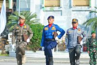Personel Satpol PP, Damkar, dan Satlinmas mengikuti Apel Gabungan Peringatan HUT Damkar ke-107, Satpol PP ke-76, dan Satlinmas ke-64 Tingkat Provinsi Jawa Barat di Alun-alun Garut, Rabu (24/6/2026). (Foto: Humas Jabar)