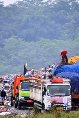 DLH Jabar Targetkan Optimalisasi TPA Sarimukti Dimulai 2027