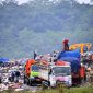 Aktivitas pembungaan sampah di TPA Sarimukti, Kecamatan Cipatat, Kabupaten Bandung Barat, Jawa Barat. (Dok. Humas Jabar)