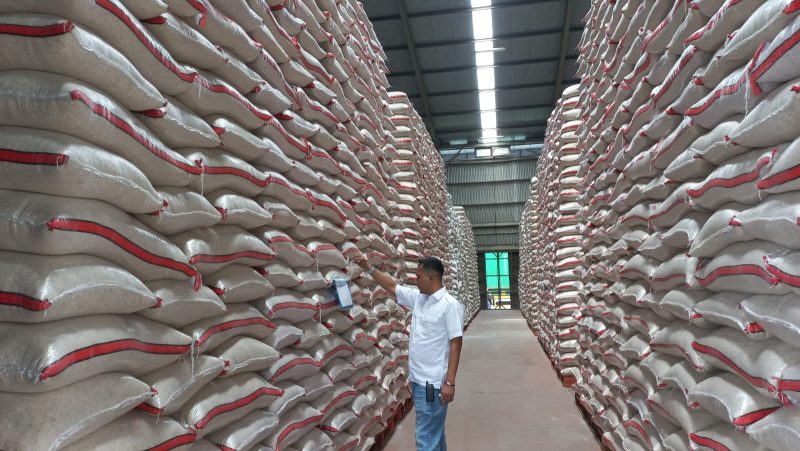 Stok Beras Bulog Kasokandel Tembus 15.800 Ton, Aman Penuhi Kebutuhan Hingga Setahun