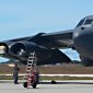 Pesawat pengebom strategis bertenaga jet jarak jauh subsonik B-52 Stratofortress/Net