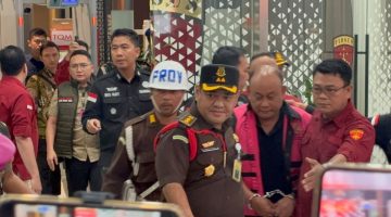 Dadan Hindayana eks Kepala BGN berompi merah jambu di Kejagung RI, 3 Juni 2026 (Istimewa)