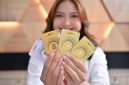 Harga emas di Pegadaian pada Kamis (4/6/2026) masih bergerak stabil. Seluruh produk logam mulia, mulai dari Galeri 24, Antam hingga UBS, mempertahankan harga yang sama seperti perdagangan sehari sebelumnya. (Pegadaian)