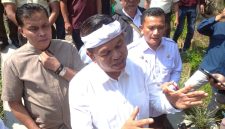 Gubernur Jabar Dedi Mulyadi usai sidak keluhan orangtua siswa di Kantor Disdik Jabar, Jalan Radjiman, Kota Bandung, Selasa (9/6/2026)
