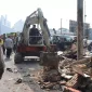 Pembongkaran 63 kios PKL di trotoar Jalan Dipatiukur Bandung oleh Satpol PP. (Diskominfo Kota Bandung)

