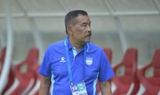 Persib Evaluasi Internal Usai Kena Sanksi FIFA, Umuh Muchtar Soroti Kelalaian Manajemen