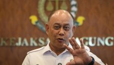 Dadan Hindayana angkat suara setelah dicopot dari Kepala BGN, menyatakan pergantian adalah hak mutlak presiden dan mengucapkan terima kasih kepada Prabowo. (ANTARA FOTO/Aditya Pradana putra)