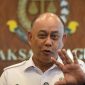 Dadan Hindayana angkat suara setelah dicopot dari Kepala BGN, menyatakan pergantian adalah hak mutlak presiden dan mengucapkan terima kasih kepada Prabowo. (ANTARA FOTO/Aditya Pradana putra)