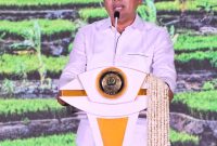 Gubernur Jawa Barat Dedi Mulyadi menghadiri Rapat Paripurna Peringatan Hari Jadi ke-195 Purwakarta dan ke-58 Kabupaten Purwakarta di Gedung DPRD Kabupaten Purwakarta, Senin (20/7/2026). (Foto: Humas Jabar)
