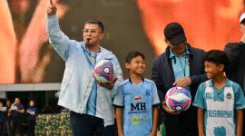 Wakil Gubernur Jawa Barat Erwan Setiawan menghadiri penutupan Festival Rakyat Nusantara 2026 di Lapangan Serka Dedy Unadi, Kodam III/Siliwangi, Kota Bandung, Minggu (19/7/2026). Festival tersebut melibatkan 42 pelaku UMKM dan menghadirkan berbagai kegiatan hiburan, olahraga, kuliner, serta ekonomi kreatif. (Foto: Humas Jabar)