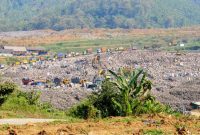 Kondisi gunungan material sisa pembuangan akhir yang terus menumpuk di kawasan TPA Sarimukti, Kabupaten Bandung Barat.(Dok. DPRD Provinsi Jawa Barat)
