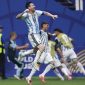 Lionel Messi merayakan gol penyama kedudukan saat Argentina bangkit mengalahkan Mesir 3-2 pada babak 16 besar Piala Dunia FIFA 2026. Messi menyumbang satu gol dan satu assist untuk membawa Albiceleste melaju ke perempat final menghadapi Swiss. Foto: FIFA.